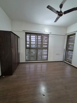 Room in 2 BHK Apartment at Kumar Padmalaya, Aundh – for Rent
