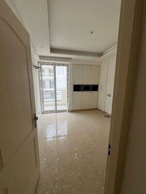 Room in 3 BHK Builder Floor at Bollywood Esencia, Ghazipur – for Sale
