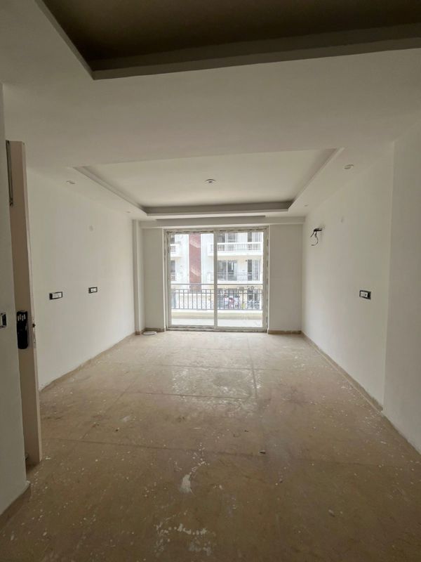 3 BHK + Servant Room 1872 Sq.Ft. Builder Floor in Bollywood Esencia
