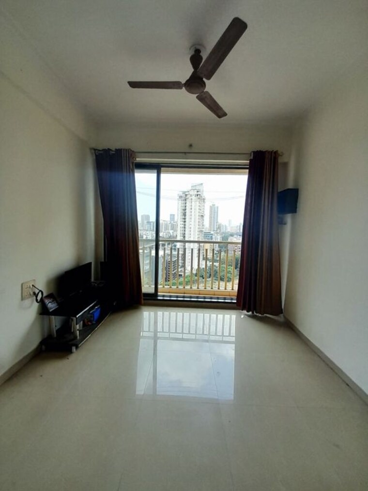 Room, coral-heights 1 Bedroom 450 Sq.Ft. Apartment In Kavesar Thane 10426661