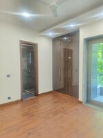4 BHK + Pooja Room,Servant Room 311 Sq.Yd. Builder Floor in Green Park Extension
