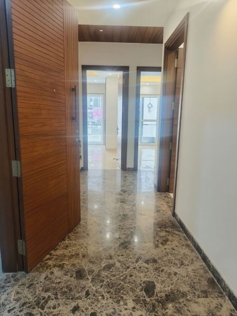 Dinning Area, green park extension 4 Bedroom 311 Sq.Yd. Builder Floor In Green Park Extension Delhi 10426697
