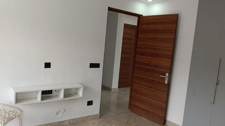 Room, medi city 3 Bedroom 1500 Sq.Ft. Builder Floor In Medi City Gurgaon 10426705