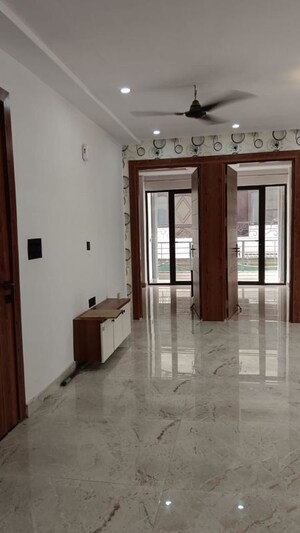 Building Lobby in 3 BHK Builder Floor at Medi City – for Rent