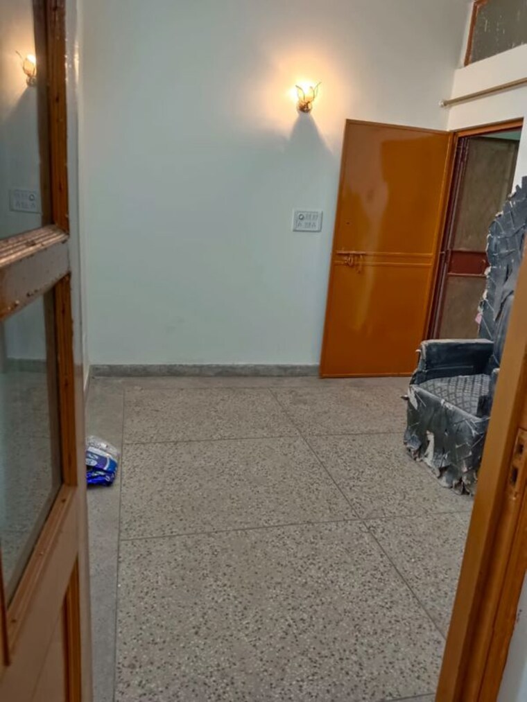 undefined, lajpat nagar 4 1 Bedroom 545 Sq.Ft. Builder Floor In Lajpat Nagar 4 Delhi 10426050