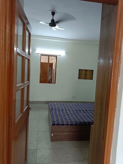 1 BHK Builder Floor For Rent in Lajpat Nagar 4