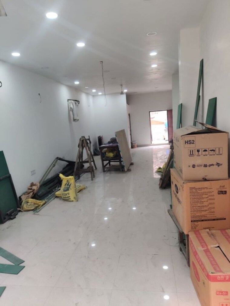 Team Area, green park extension Commercial Office Space 1000 Sq.Ft. In Green Park Extension Delhi 10426760