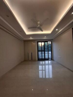 Room in 4 BHK Builder Floor at Greater Kailash I – for Rent