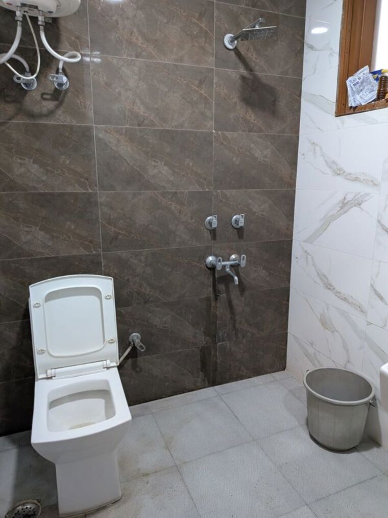 Bathroom, saket 2 Bedroom 800 Sq.Ft. Builder Floor In Saket Delhi 10426794
