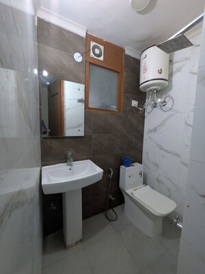 Team Area in 2 BHK Builder Floor at Saket – for Rent
