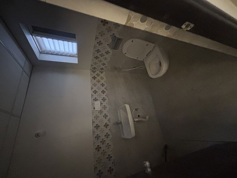 Bathroom, praneeth-pranav-solitaire 3 Bedroom 2001 Sq.Ft. Apartment In Bachupally Hyderabad 10426824