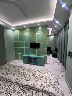 Bedroom in 1 BHK Builder Floor at Dlf Cyber City – for Rent