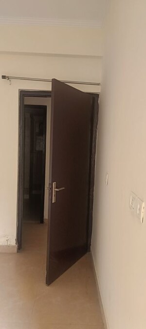 Furnished Amenities in 3 BHK Apartment at Gardenia Gateway, Sector 75 – for Rent