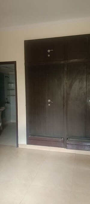 Building Lobby in 3 BHK Apartment at Gardenia Gateway, Sector 75 – for Rent