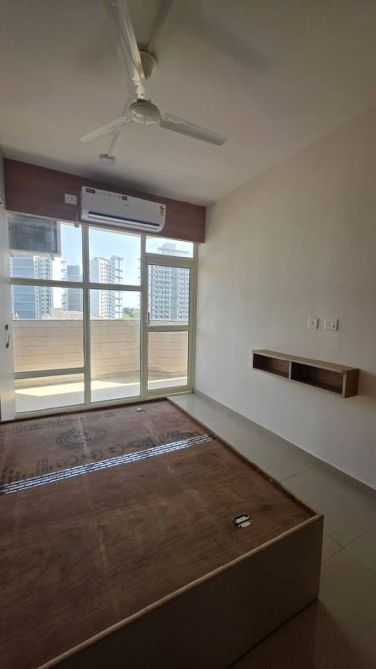 Room, pyramid-midtown 2 Bedroom 1050 Sq.Ft. Apartment In Sector 59 Gurgaon 10426860