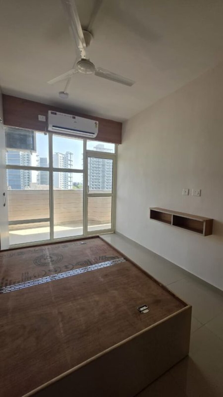 Kitchen, pyramid-midtown 2 Bedroom 1050 Sq.Ft. Apartment In Sector 59 Gurgaon 10426860
