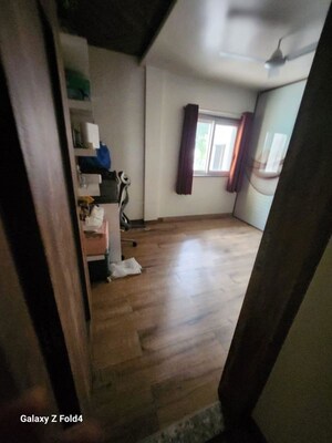 Room in 3 BHK Apartment at Clover Gardens, Koregaon Park – for Rent