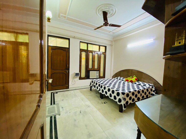 Bedroom, omicron i greater noida 3 Bedroom 121 Sq.Mt. Builder Floor In Omicron I Greater Noida Greater Noida 10426891