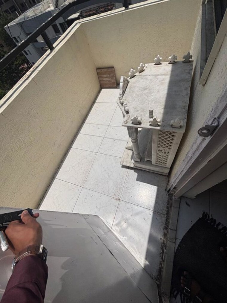 Balcony, kothrud 2 Bedroom 1000 Sq.Ft. Apartment In Kothrud Pune 10426907
