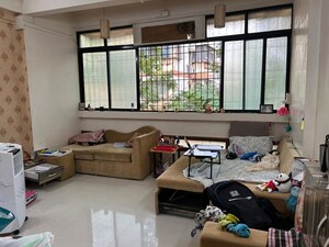 Team Area in 2 BHK Apartment at Mayur Colony – for Rent