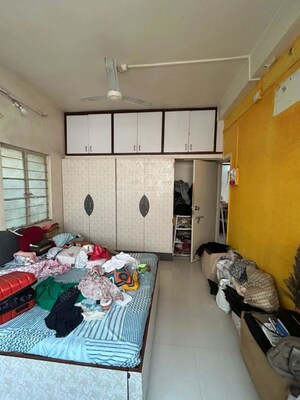 Team Area in 2 BHK Apartment at Mayur Colony – for Rent