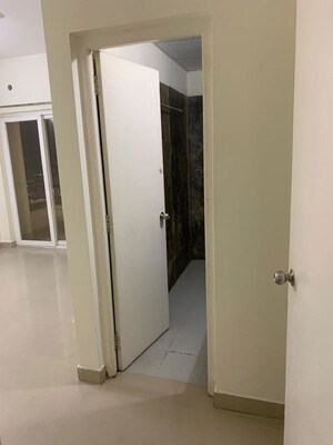 Room in 3 BHK Apartment at Pardos Okas Residency, Sushant Golf City – for Rent