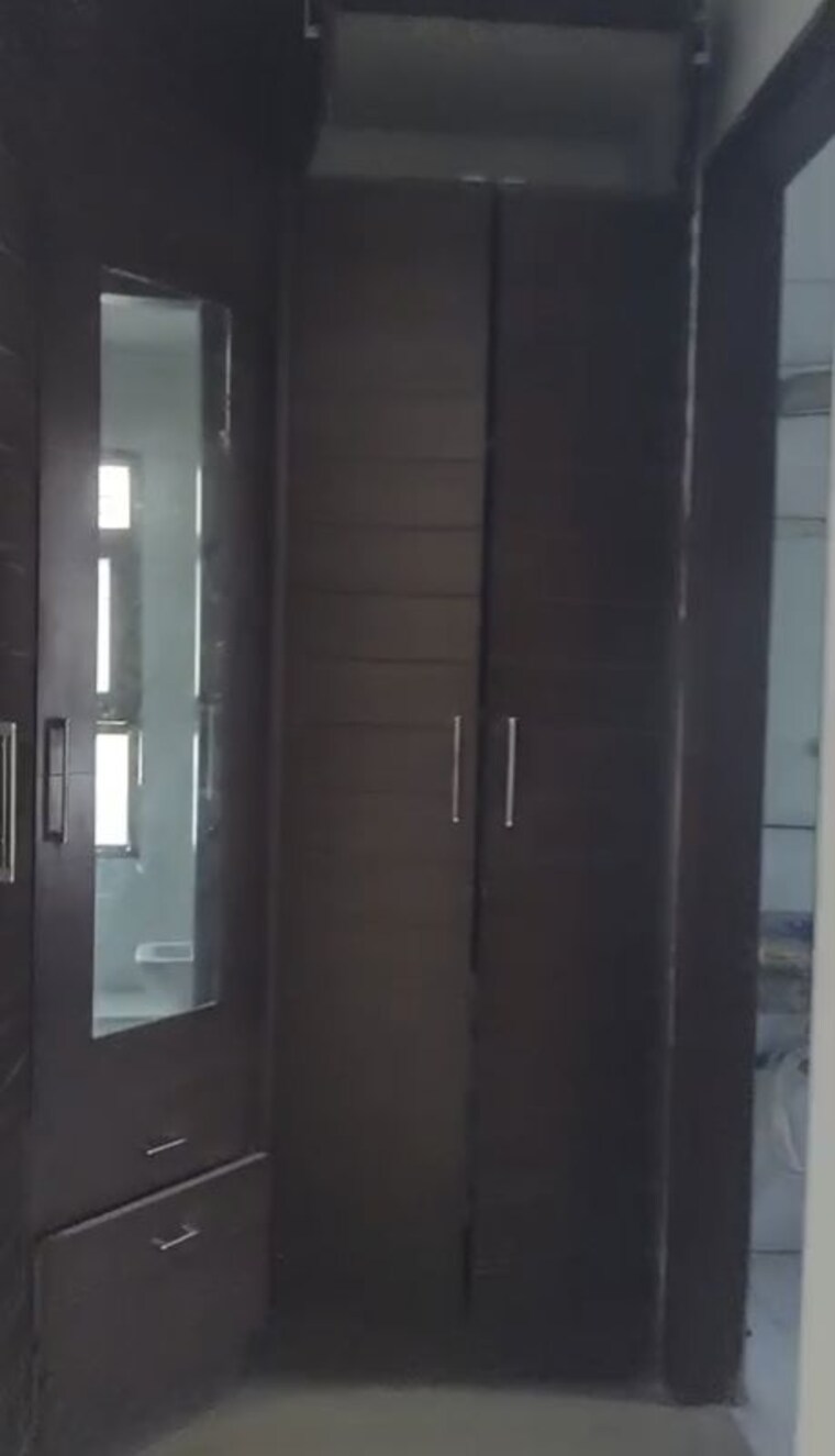 Cupboard, uppal-southend 3 Bedroom 3240 Sq.Ft. Villa In Sector 49 Gurgaon 10426933