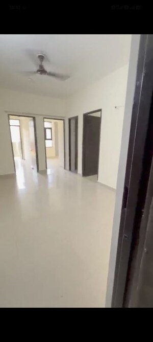 Building Lobby in 3 BHK Builder Floor at Amolik Sankalp, Sector 85 – for Rent