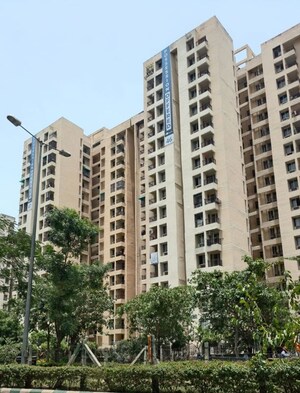 2 BHK Apartment For Sale in Jaypee Green Kosmos Phase II, Sector 134