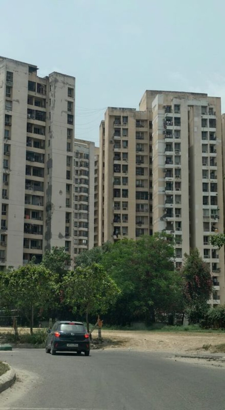 Exterior View, jaypee-green-kosmos-phase-ii 2 Bedroom 940 Sq.Ft. Apartment In Sector 134 Noida 10426978