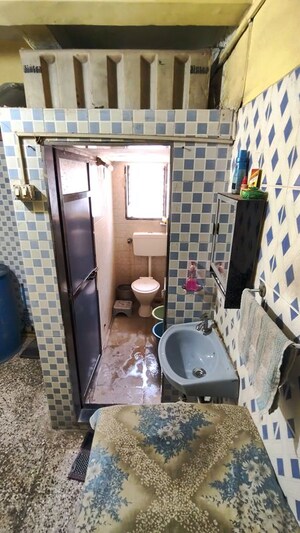 Team Area in 2 BHK Apartment at Mittal Apartment, Thakurli – for Rent
