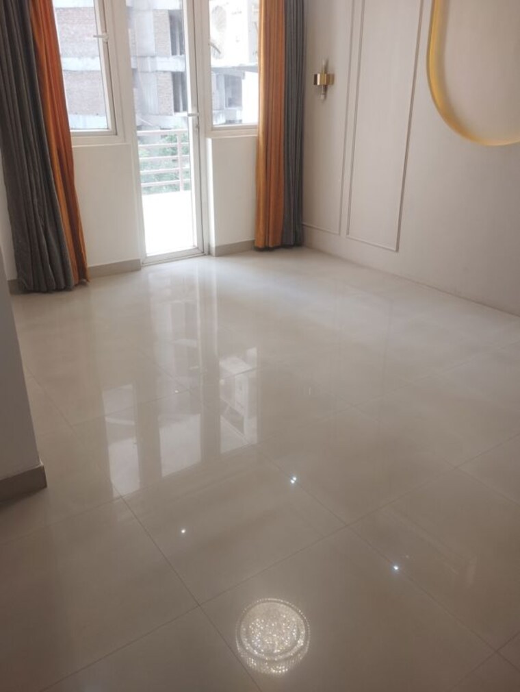 Room, sector 16 a 3 Bedroom 1500 Sq.Ft. Apartment In Sector 16 A Faridabad 10426972
