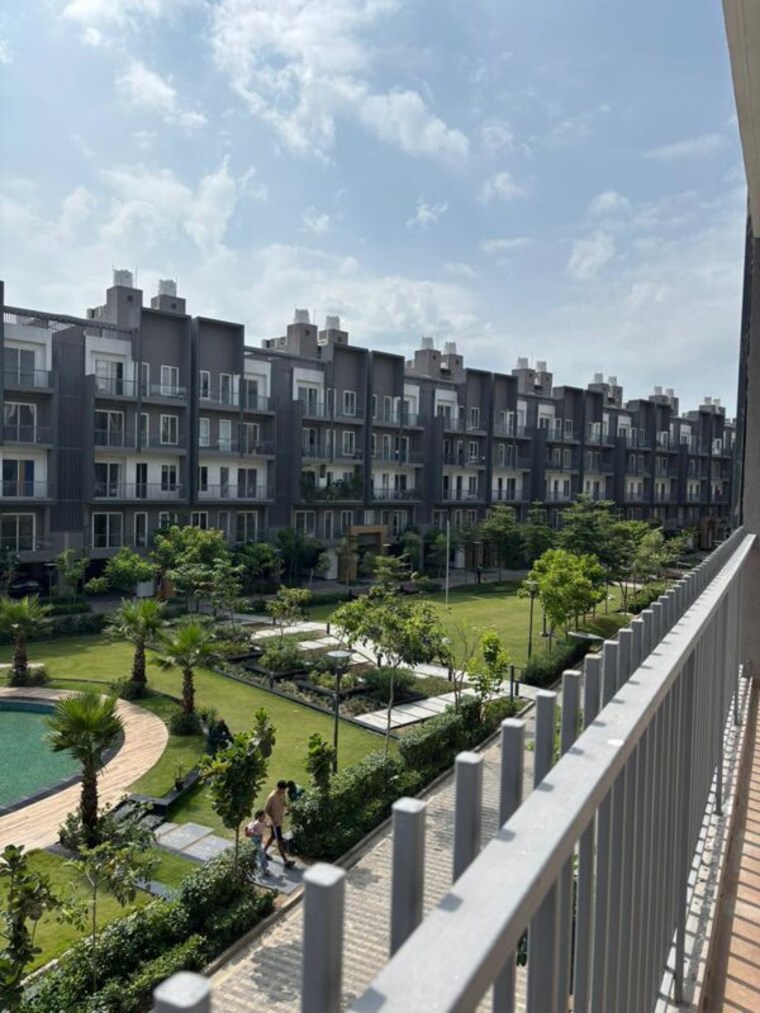 Exterior View, smart-world-orchard 2 Bedroom 1100 Sq.Ft. Apartment In Sector 61 Gurgaon 10427001