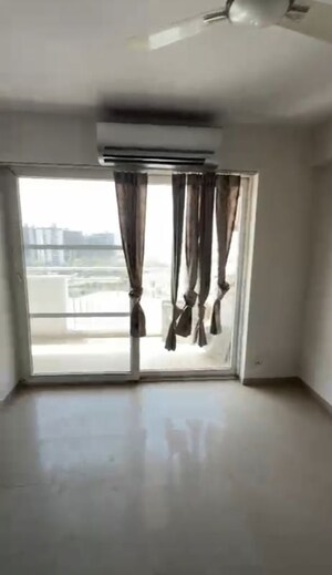 Room in 4 BHK Apartment at CHD Avenue 71, Sector 71 – for Rent
