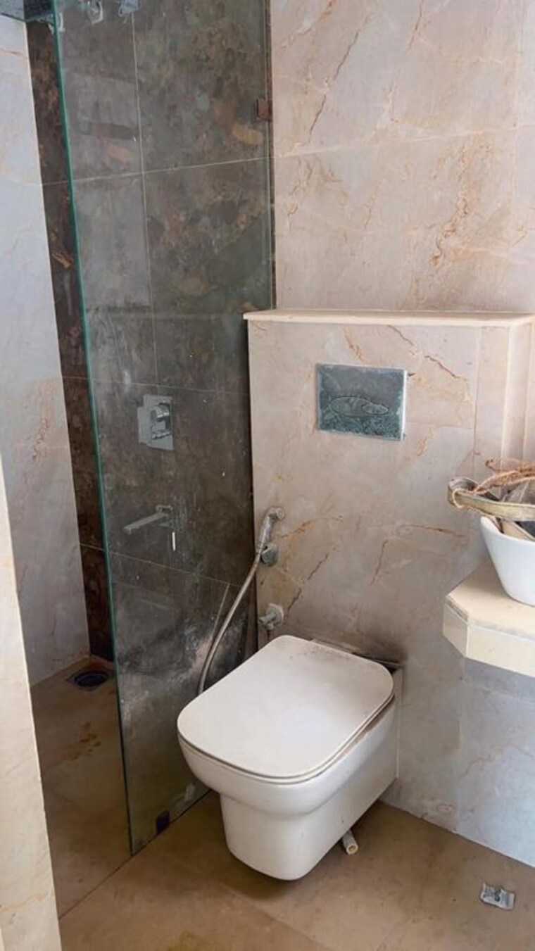 Bathroom, sujanya-rachanaa 2 Bedroom 700 Sq.Ft. Apartment In Andheri West Mumbai 10427020
