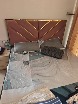 Room in 3.5 BHK Apartment at Omkar Alta Monte, Malad East – for Sale