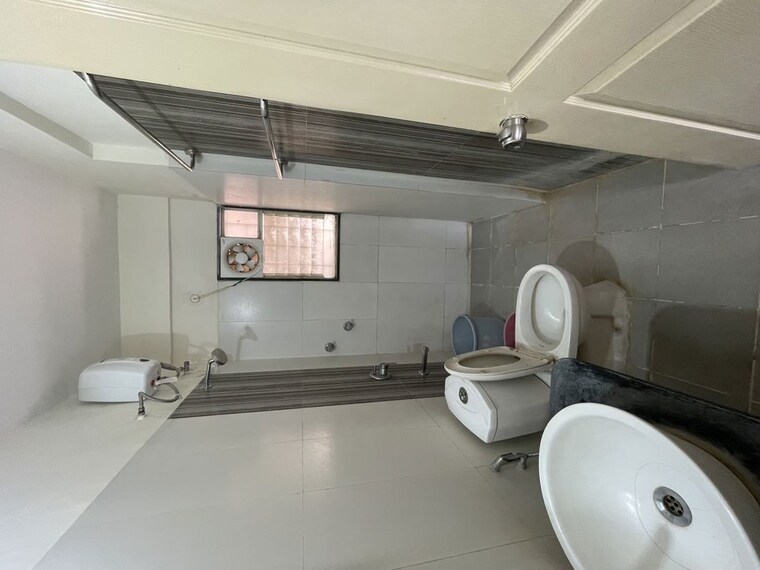 Bathroom, rama-air-castle 2.5 Bedroom 1100 Sq.Ft. Apartment In Hinjewadi Pune 10427029