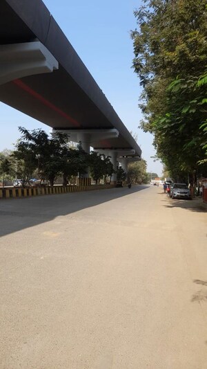 6+ BHK Villa – Exterior View View at Lokhandwala Complex - for Sale