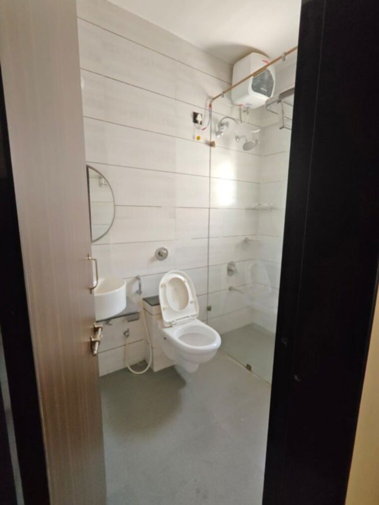 Bathroom, sai-innovision-7-avenues 3 Bedroom 1250 Sq.Ft. Apartment In Balewadi Pune 10427056