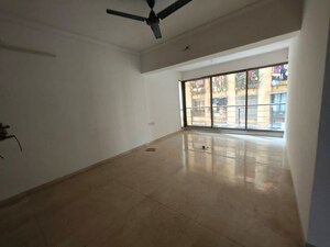Room in 2 BHK Apartment at MM Spectra, Chembur – for Rent
