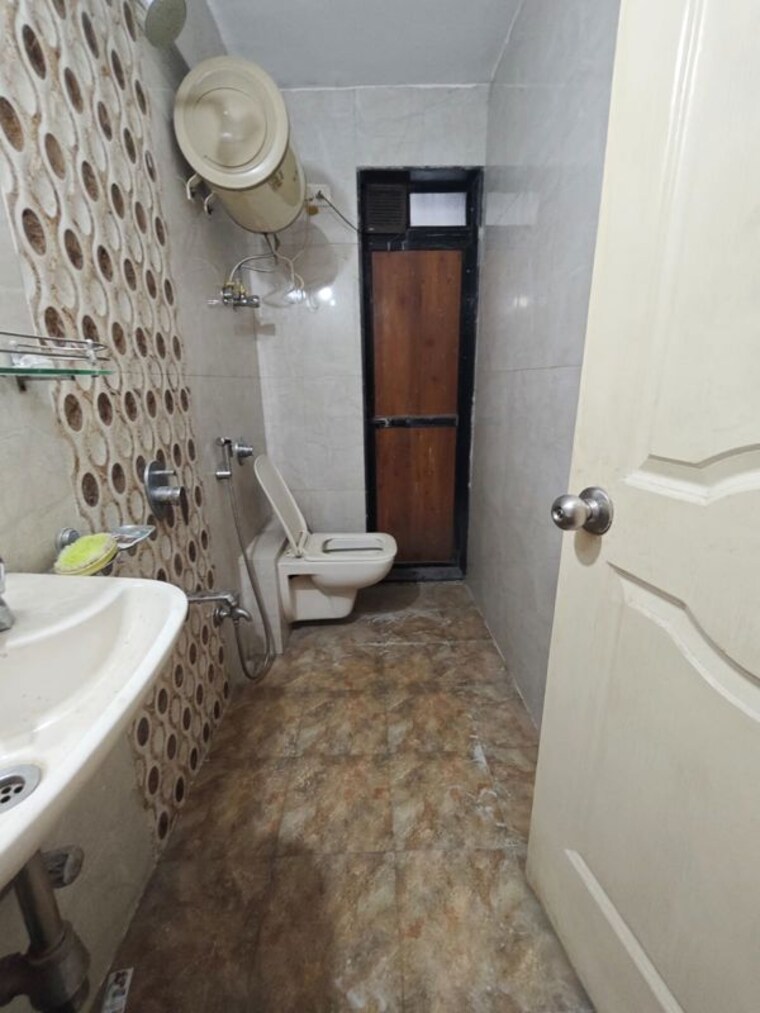 Bathroom, mm-spectra 2 Bedroom 900 Sq.Ft. Apartment In Chembur Mumbai 10427070