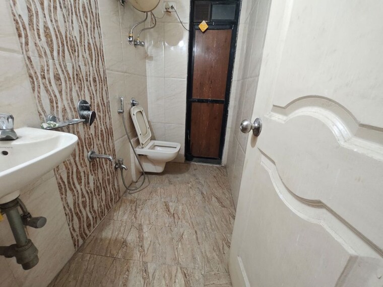 Bathroom, mm-spectra 2 Bedroom 900 Sq.Ft. Apartment In Chembur Mumbai 10427070