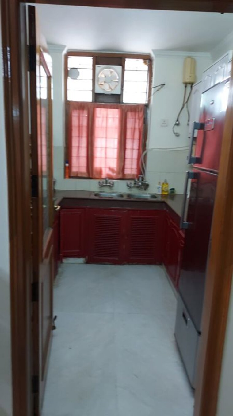 Bedroom, ardee-city 2 Bedroom 192 Sq.Yd. Builder Floor In Sector 52 Gurgaon 10427079