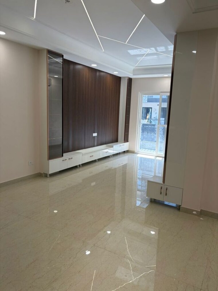 Room, unitech-south-city-ii 4 Bedroom 3000 Sq.Ft. Builder Floor In Sector 50 Gurgaon 10427061