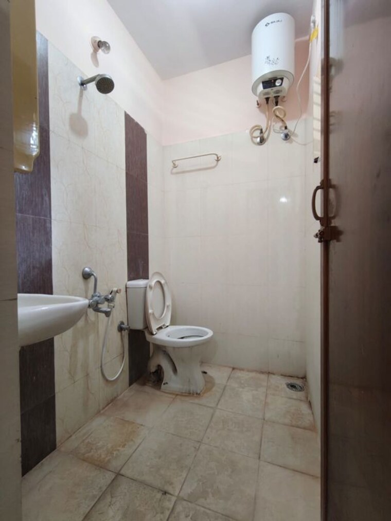 Bathroom, koramangala 1 Bedroom 500 Sq.Ft. Builder Floor In Koramangala Bangalore 10427102