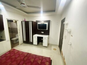 Team Area in 1 RK Builder Floor at Dlf City Phase 3 – for Rent
