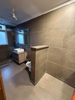 Attached Bathroom in 3 BHK Builder Floor at Unitech Nirvana Country Plots, Sector 50 – for Rent