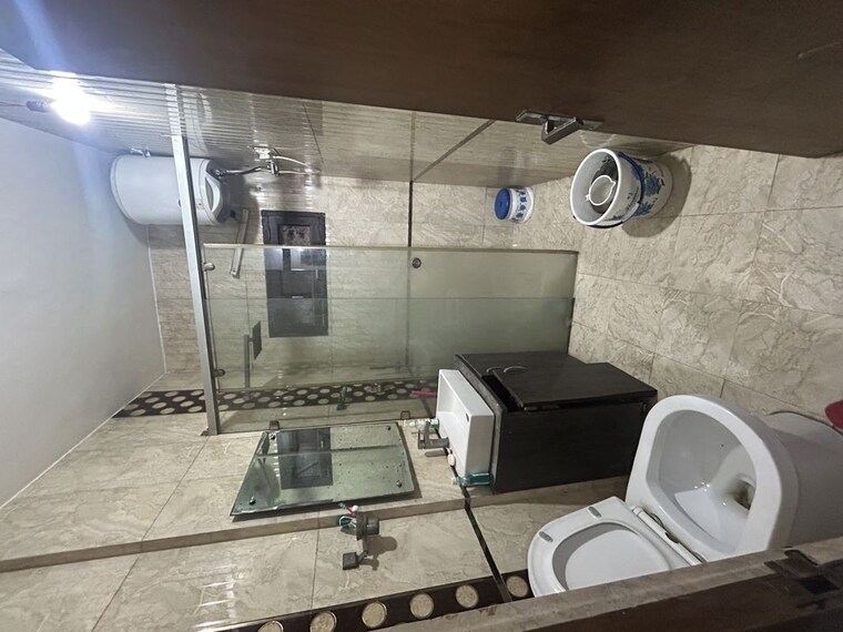 Bathroom, kotla mubarakpur 2 Bedroom 900 Sq.Ft. Builder Floor In Kotla Mubarakpur Delhi 10427137