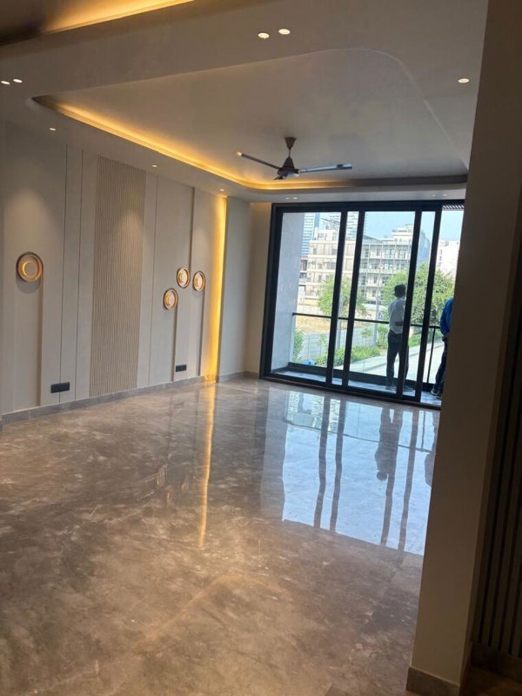 Room, emaar-marbella 4 Bedroom 350 Sq.Yd. Builder Floor In Sector 66 Gurgaon 10427204