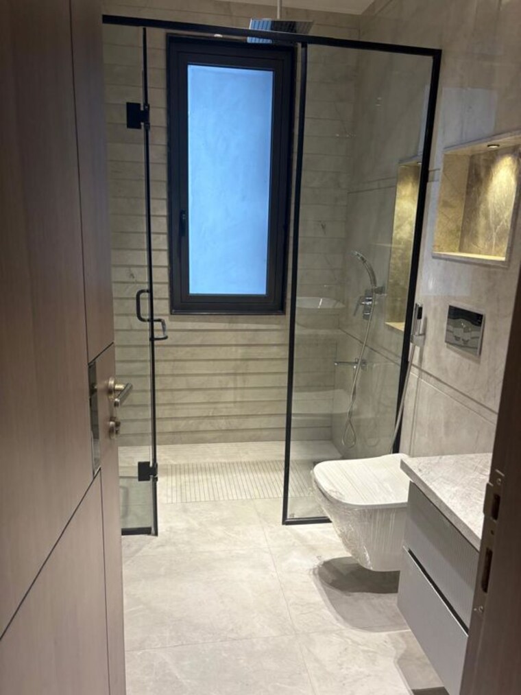 Bathroom, emaar-marbella 4 Bedroom 350 Sq.Yd. Builder Floor In Sector 66 Gurgaon 10427204